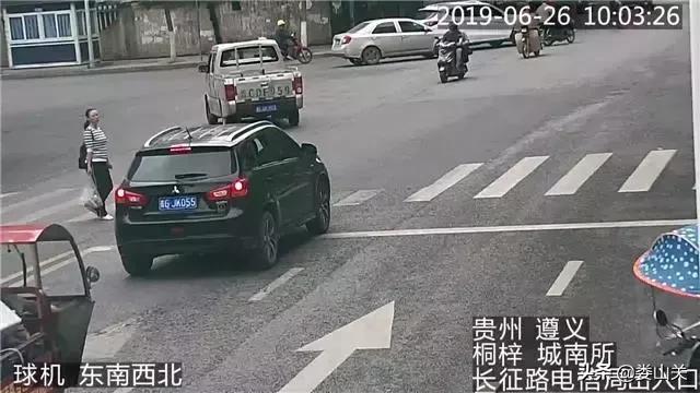 机动车未礼让行人最新曝光台,不礼让行人要车主去处理吗