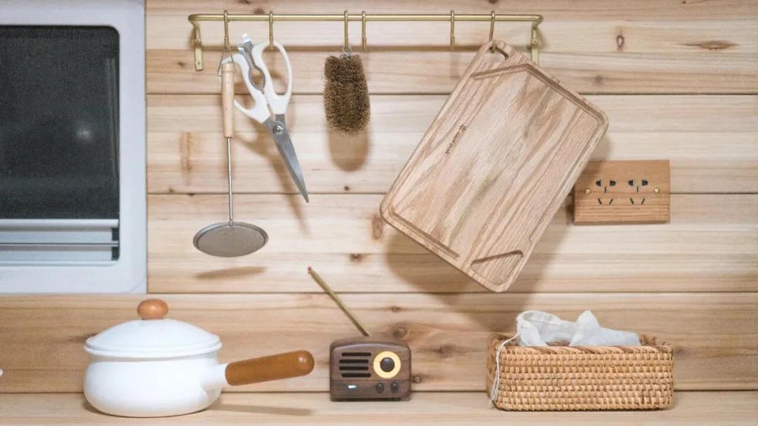 最适合改装的越野房车,三个90后开民宿