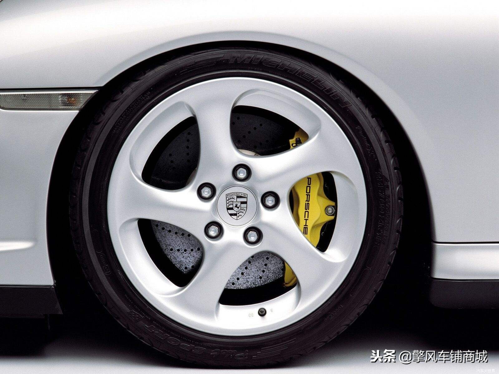 汽车隔音怎么做达到最佳效果,给汽车做隔音效果最好的方法