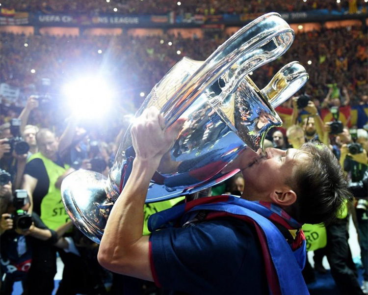 世界足球先生梅西演讲,世界足球先生梅西罗纳尔多