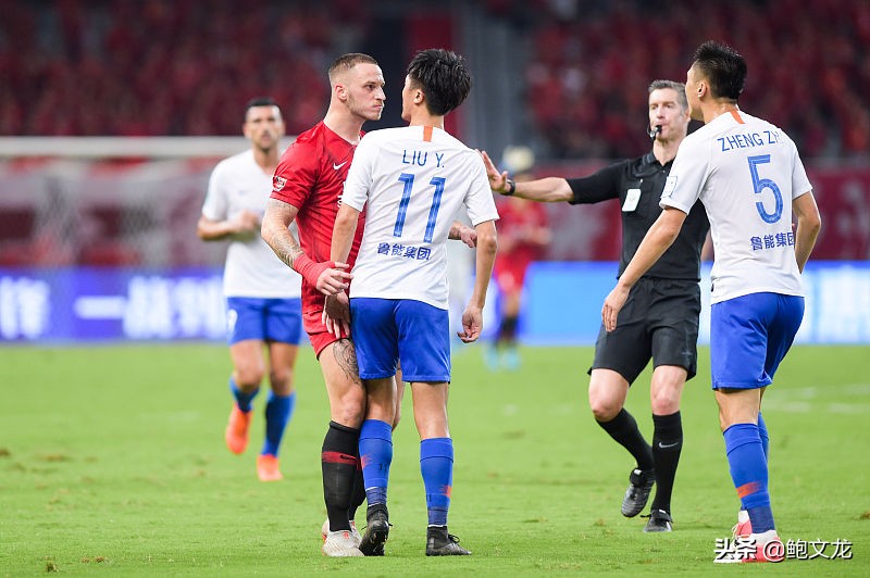 央视：上港外援有点不和谐刘洋应该自我反省