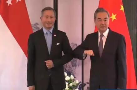 「速递」王毅与新加坡外长相会武夷山；20年了，81192,请返航！;港台退出所有奖项评选