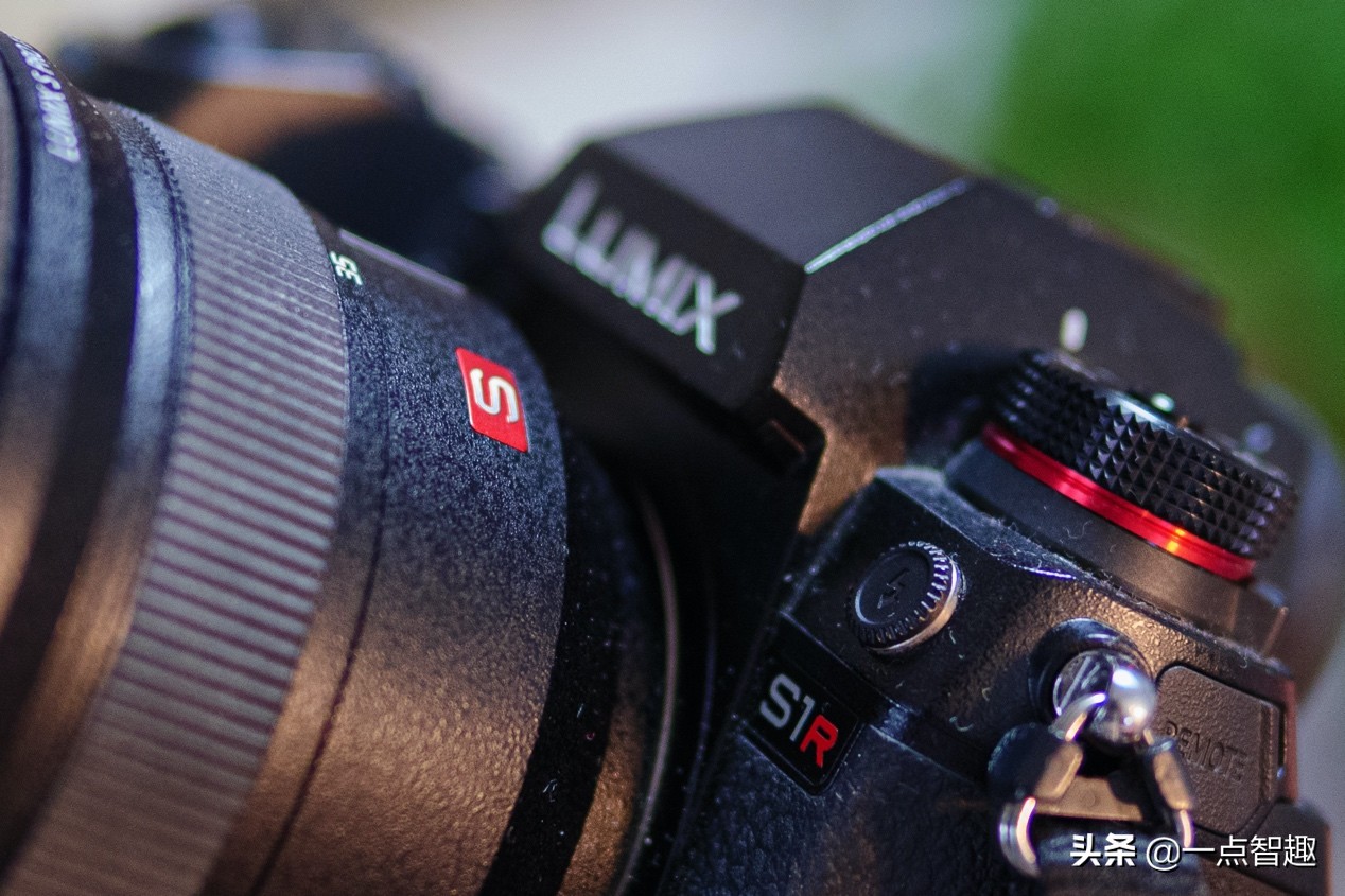 松下16-35f4,松下16-35f4和20-60镜头对比