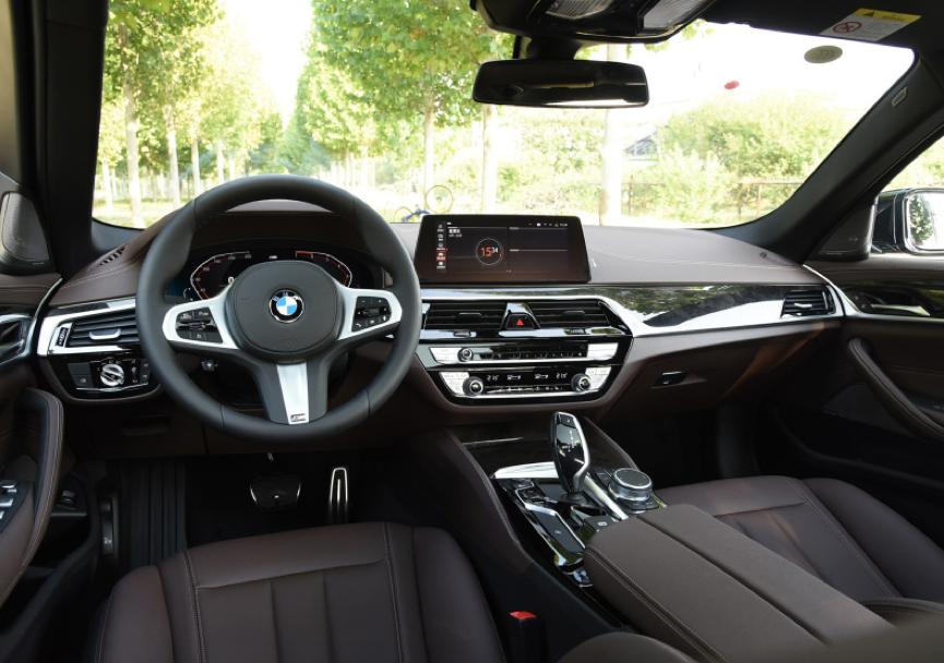 奔驰e级宝马5系奥迪a6l权威对比下,宝马5系和奥迪a6l