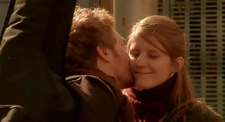 为什么相爱的两个人却不能相见,为什么他们相爱却不能在一起