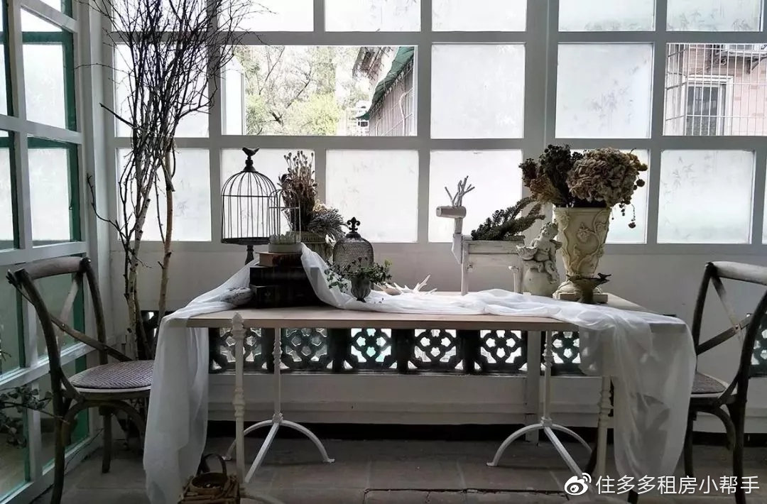 不管是出租屋还是自己存款买的小房住的舒心才是生活