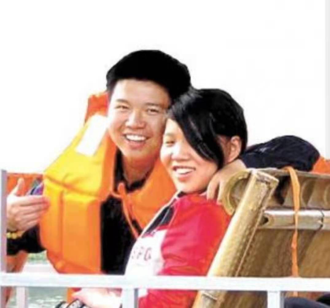 一对夫妻救下两名不慎落水的孩子,12年前翁婿大火救人