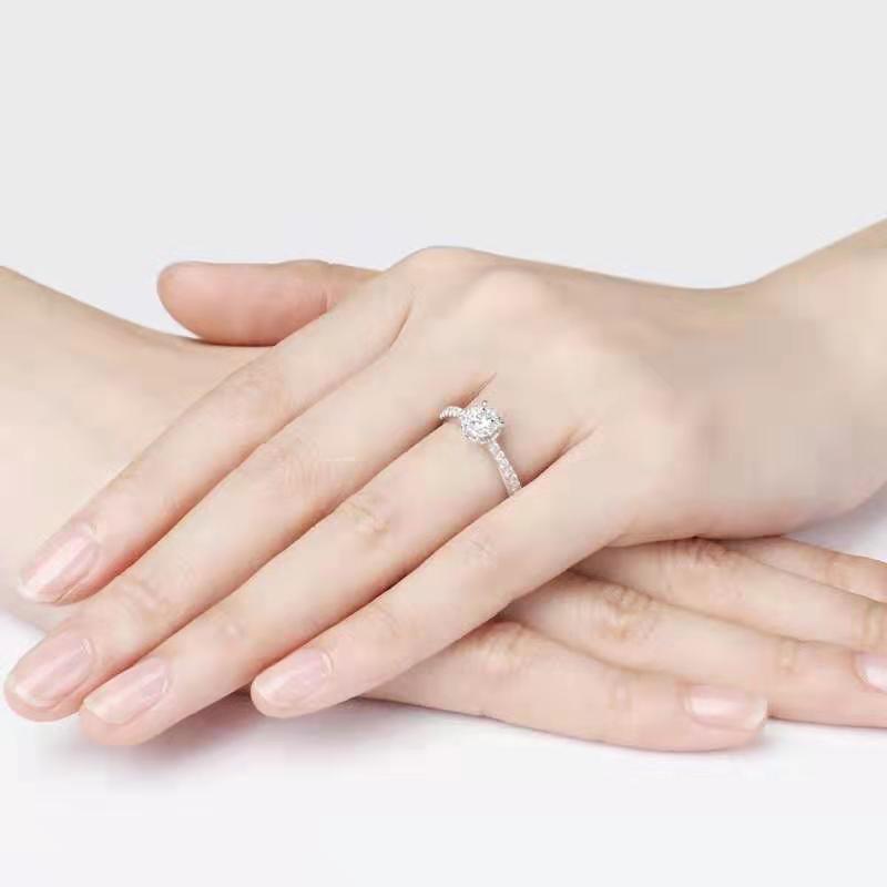 买珠宝首饰首选周六福珠宝,周六福珠宝首饰哪家最好