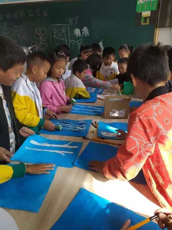 “多彩社团活动，丰富校园生活”马蹬一小社团活动