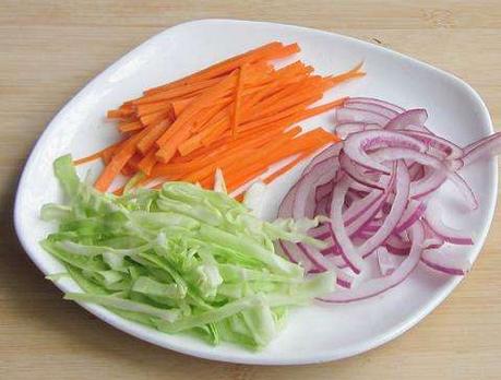 方便面炒面怎么弄才好吃不粘锅,炒粉炒面怎么做不粘锅还炒不成形