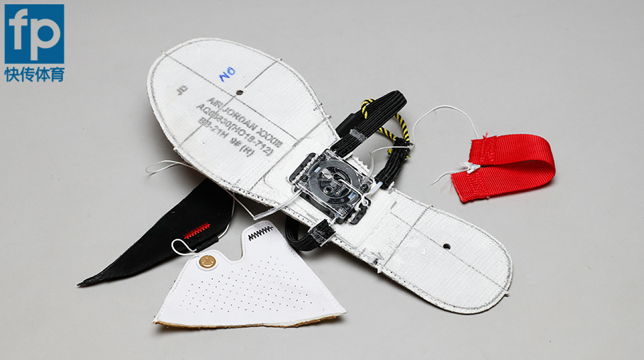 剖开中底寻真相，AJ33卡脚原因大揭秘