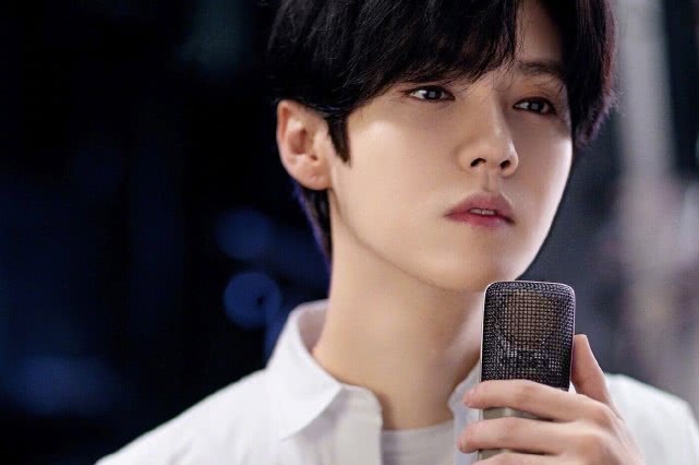 鹿晗打篮球超级远射三分,鹿晗扣篮集锦