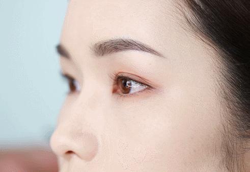 眼妆怎么画法干净不会显脏,眼妆怎么画干净好看