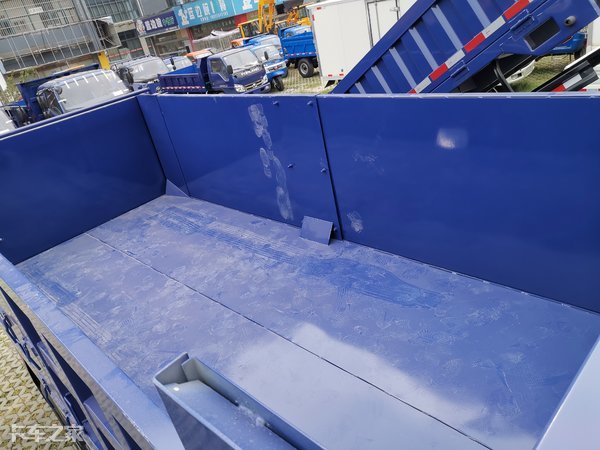 福田瑞沃es5渣土自卸车,合法装载2吨的轻卡