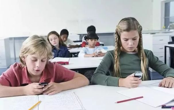 家长不给孩子买智能手表怎么办,该不该给孩子买智能手表