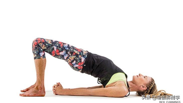 每日瑜伽肩颈简单12节理疗动作,颈肩背部酸痛缓解瑜伽动作