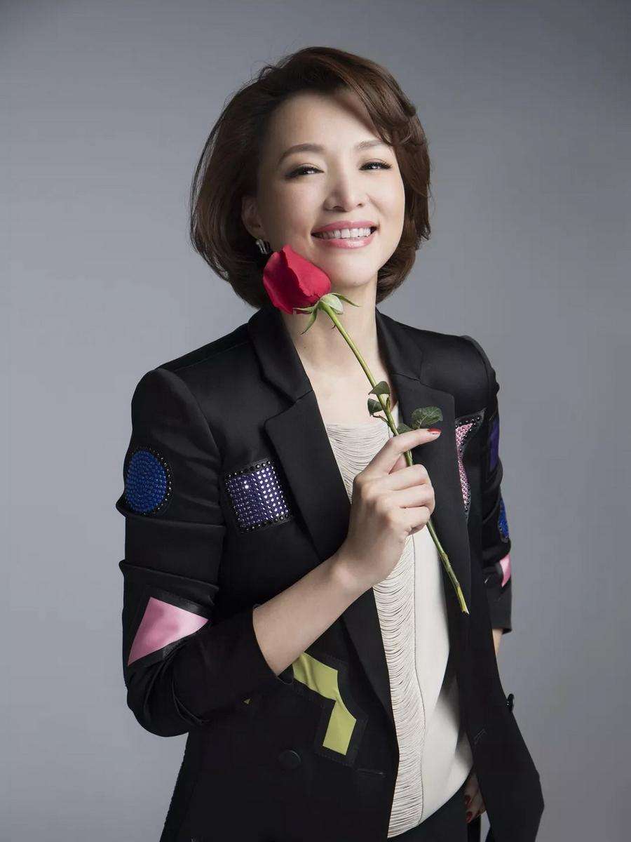 董卿作文素材摘抄及赏析,董卿说的25个适合在作文里的话