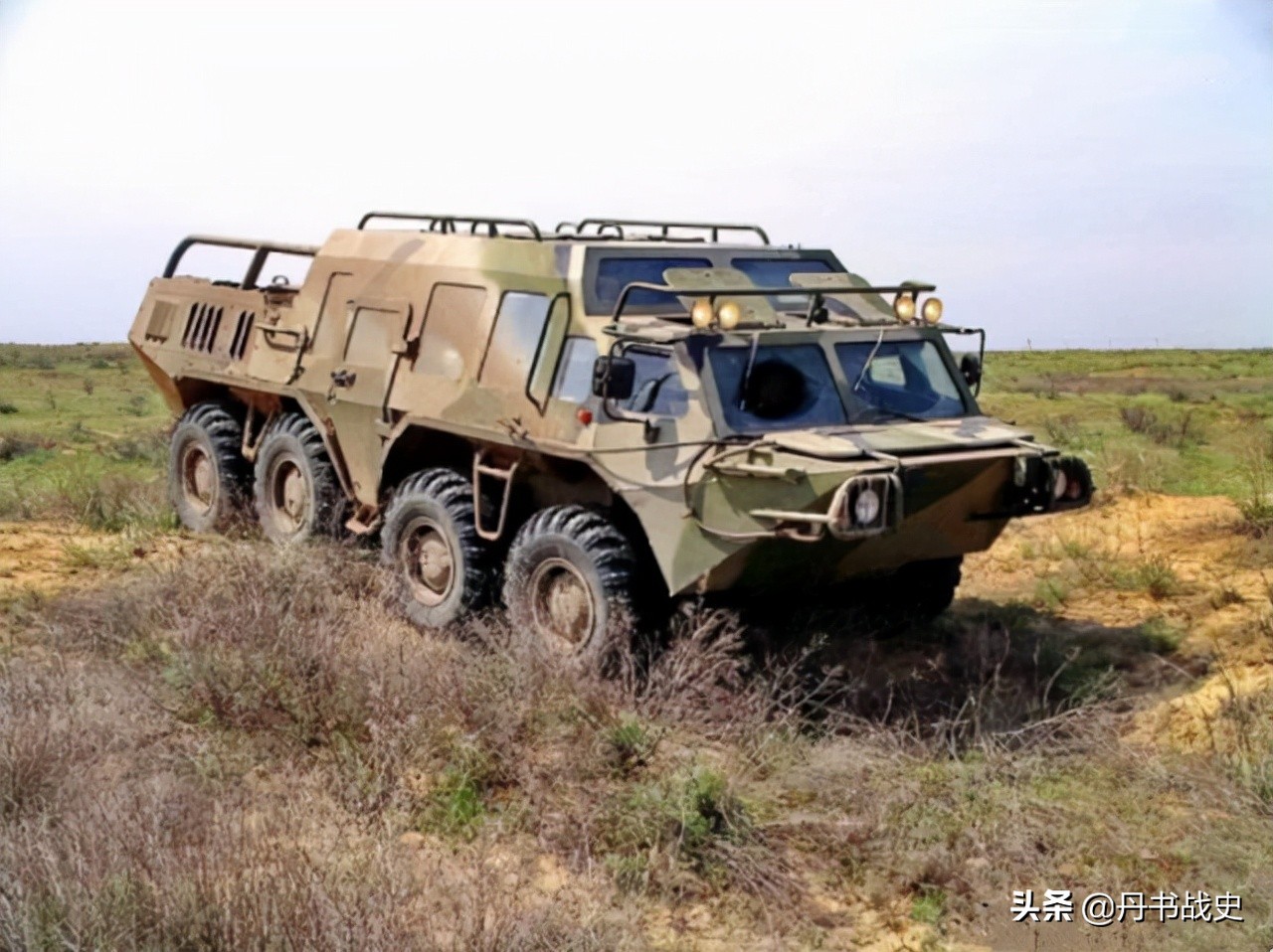 军车改越野车,中国仿制btr-80装甲车