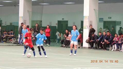 一脚射门！宝清二中女孩赛场上划出完美“弧线”！