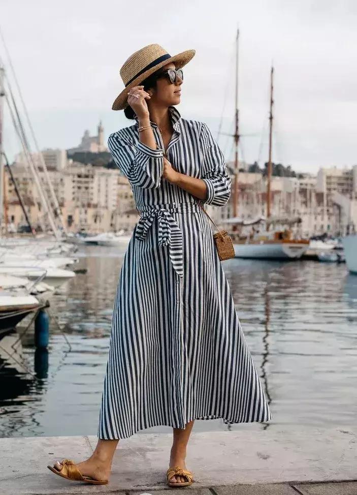 刘雯、倪妮不费力就很时髦原来是脚上的拖鞋太美了