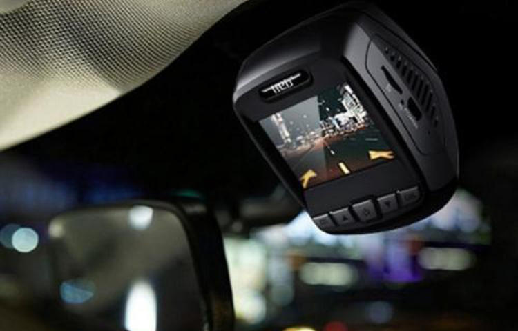 新车出厂要配行车记录仪,2022年出厂车都要配行车记录仪吗