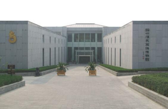 徐州十大好玩的旅游景点，龟山汉墓是西汉时期第六代君主的夫妻合葬墓，气势雄伟罕见