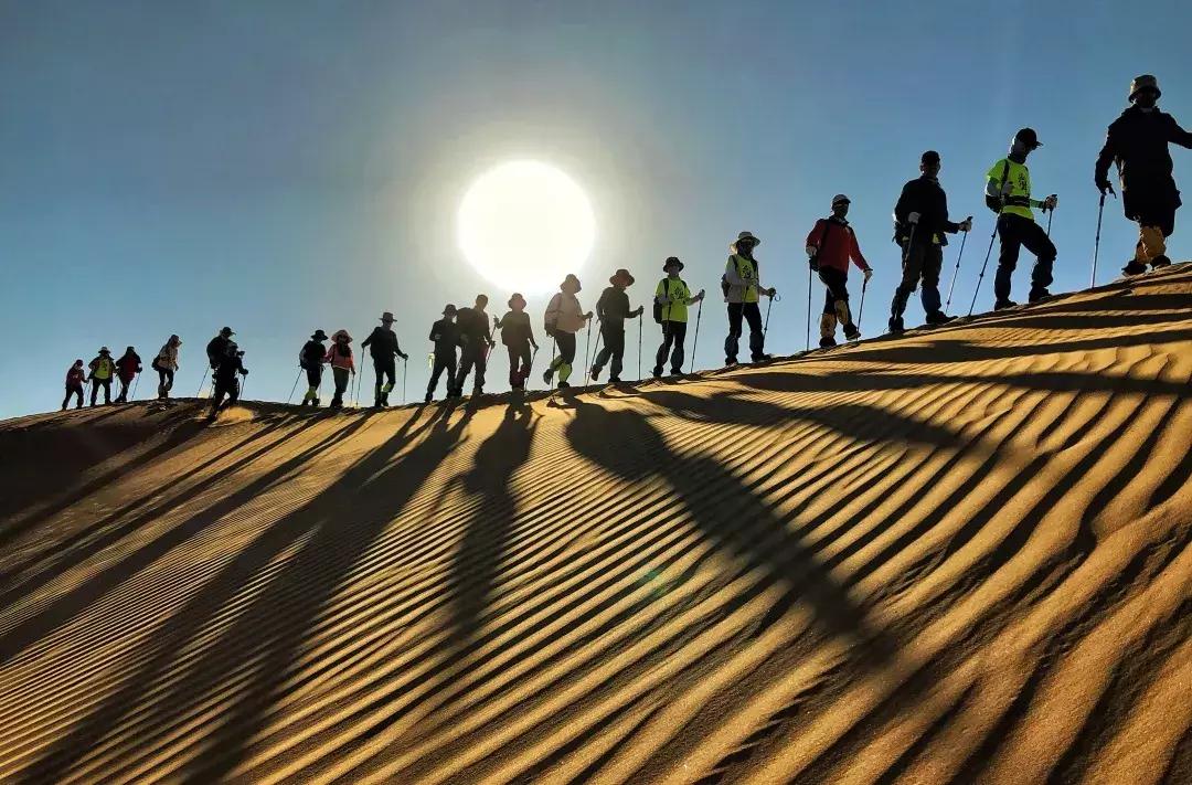 腾格里沙漠放飞自我,腾格里沙漠带来的快乐