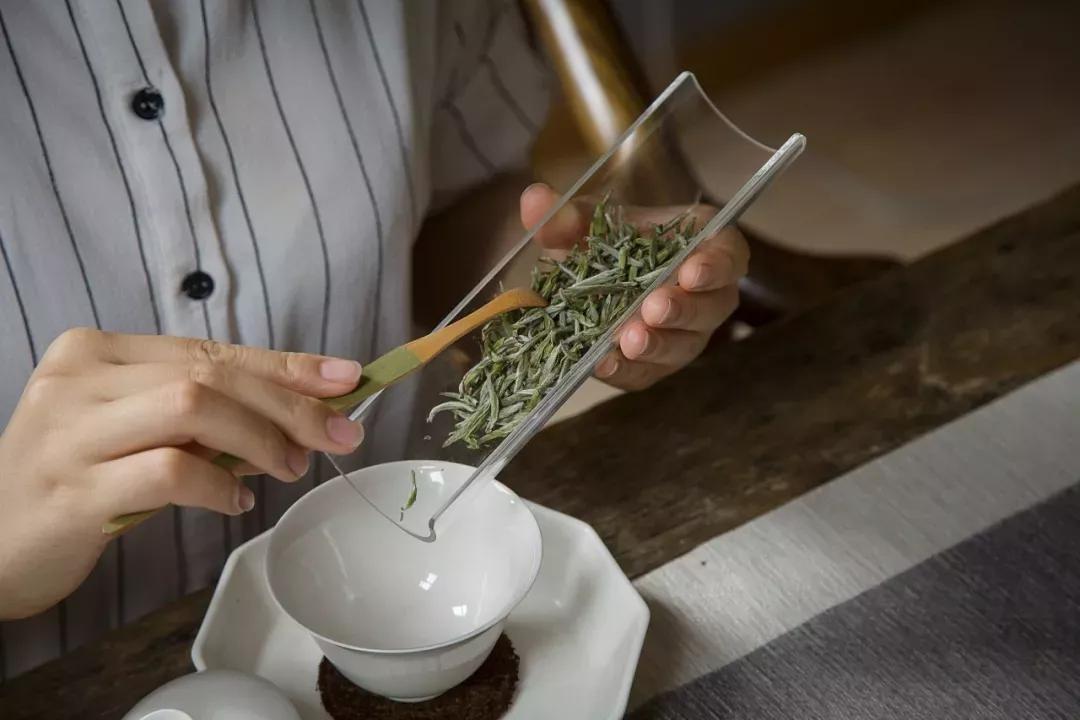 茶里的回甘生津是怎么回事,有回甘特别甜的茶