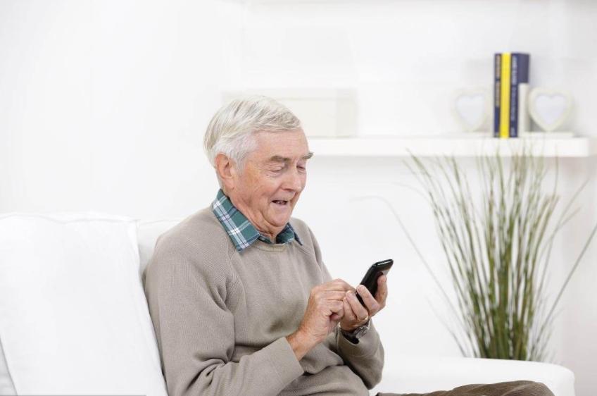 联通关闭2G3G信号，网友：功能机、老人机要用不了吗？