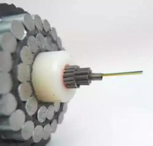 海底光缆这么长怎么安装的,海底光缆怎么铺设的费用谁出