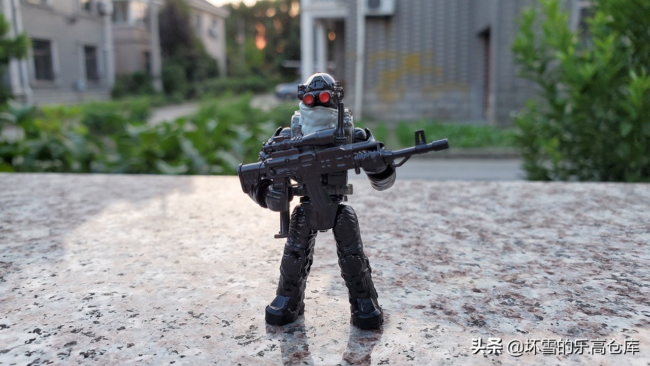 国产军用悍马与美国军用悍马,军用悍马质量到底有多好