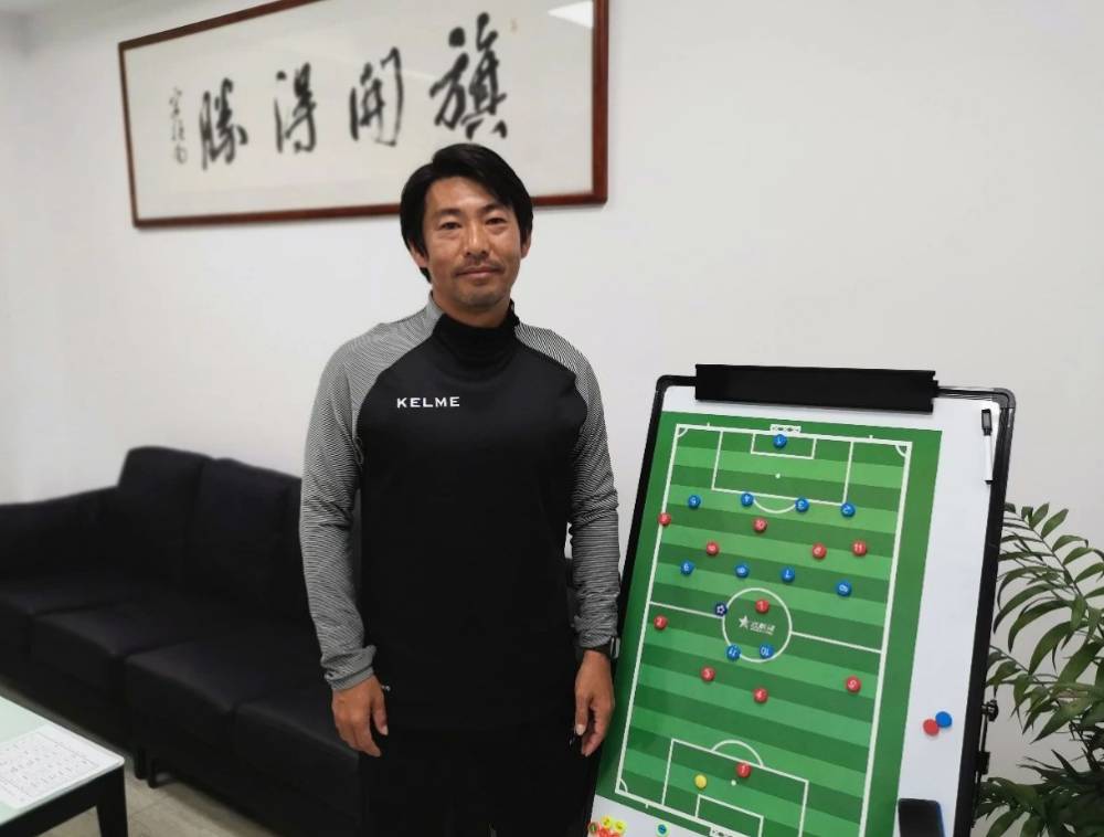 羞不羞！日教练谈中国小球员卧草：有这样的大人教才会这样