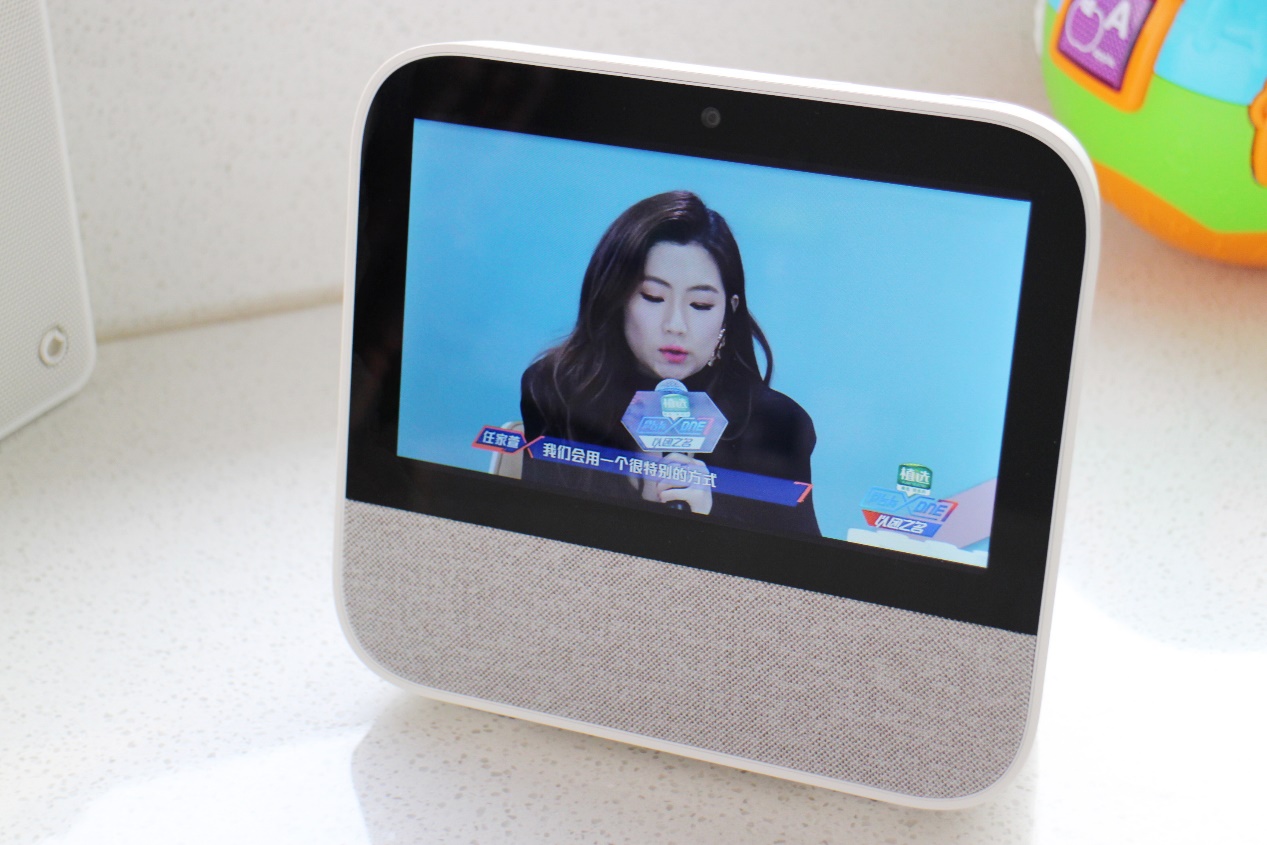 天猫精灵ccl智能音箱和致敬版,天猫精灵cc7e智能音箱