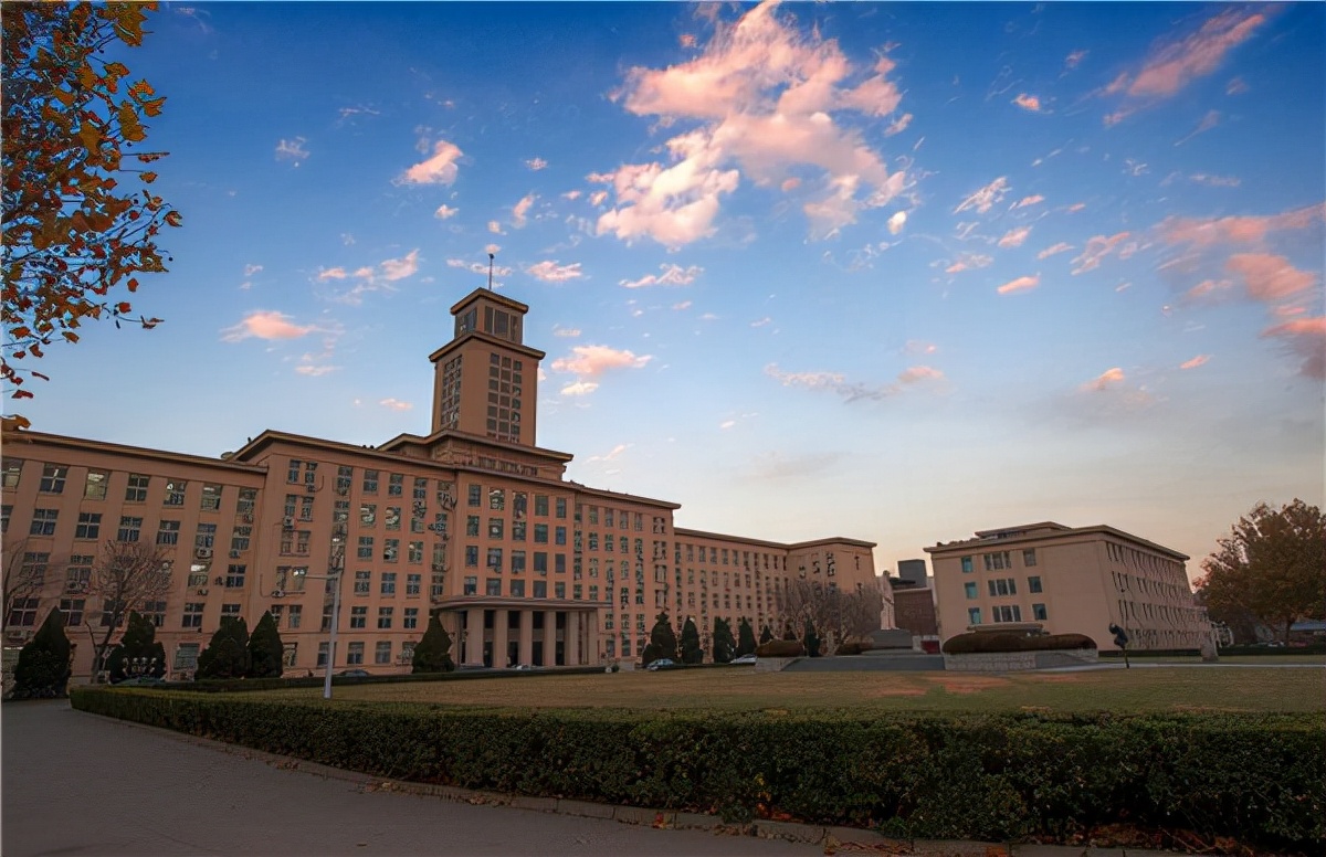 打破技术封锁领先美国一代,打破科技封锁培育大国英才