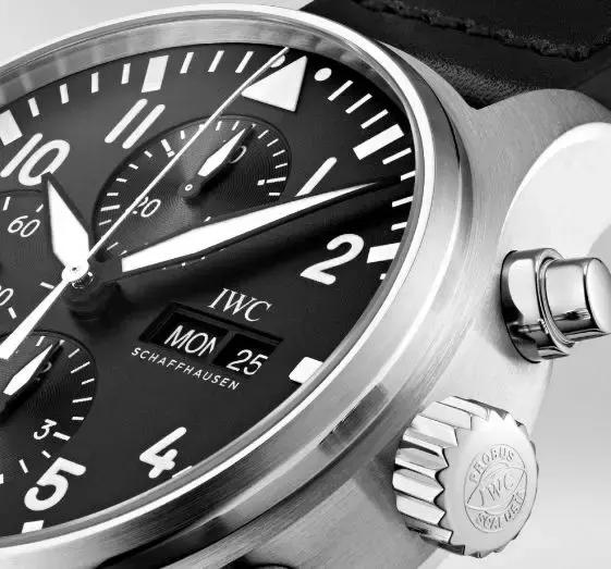 万国飞行员手表和绿水鬼手表区别,万国飞行员钢表系列哪款好