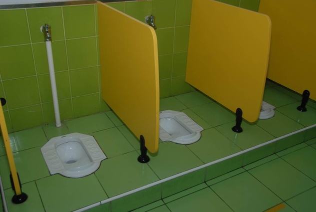 幼儿园小朋友拉臭臭怎么教育,孩子在幼儿园不敢给老师说拉臭臭