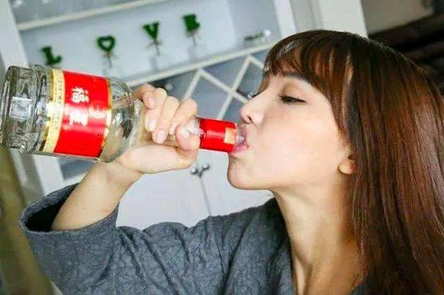 大批量俄罗斯美女涌入中国，打着留学的口号，实则“目的不纯”