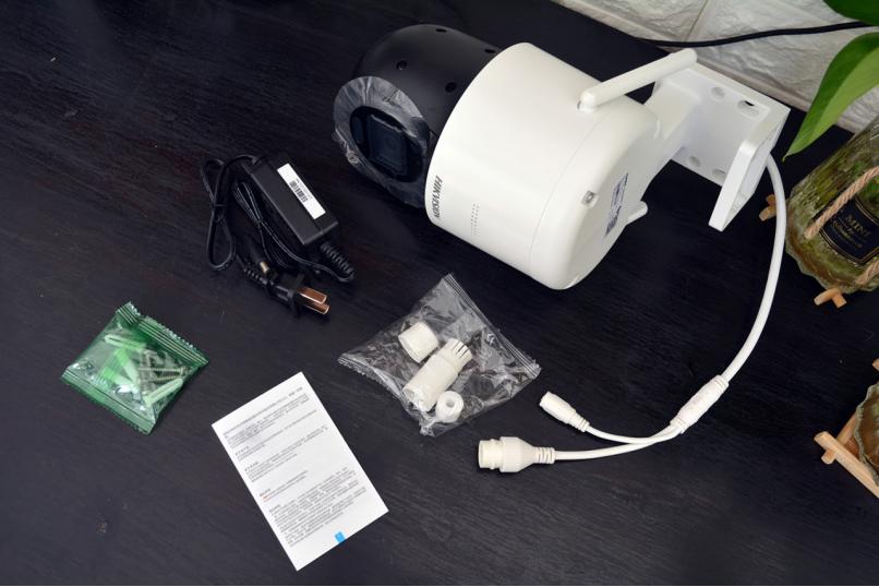 海康威视监控摄像头前面能碰吗,海康威视摄像头被小偷打破