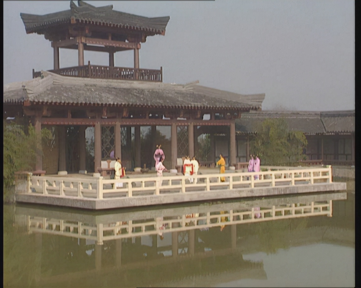 三国演义全集解说央视,三国演义连续剧片段赤壁鏖战