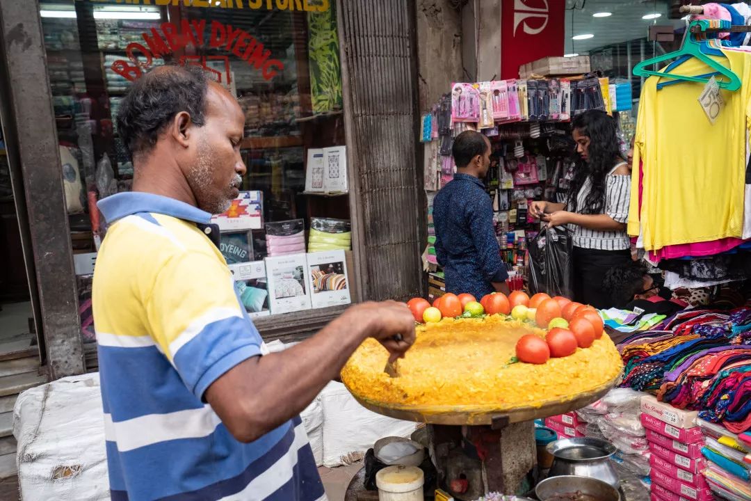 印度加尔各答地铁列车,印度火车站加尔各答
