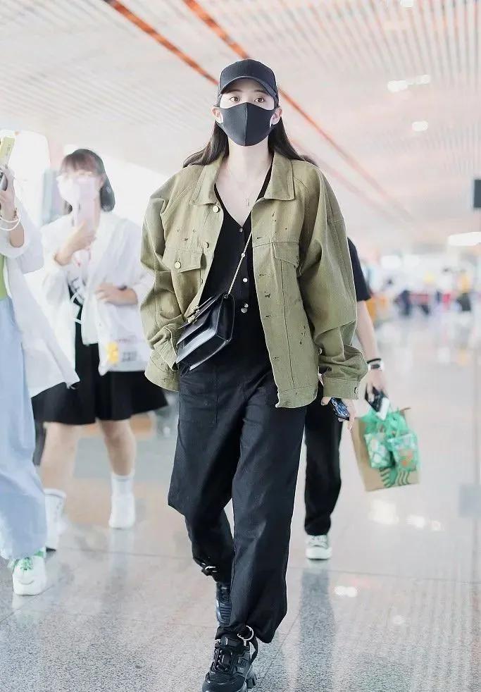 影视剧的女星持颜作“恶”，冷艳炫酷的“恶女风”它不香吗？