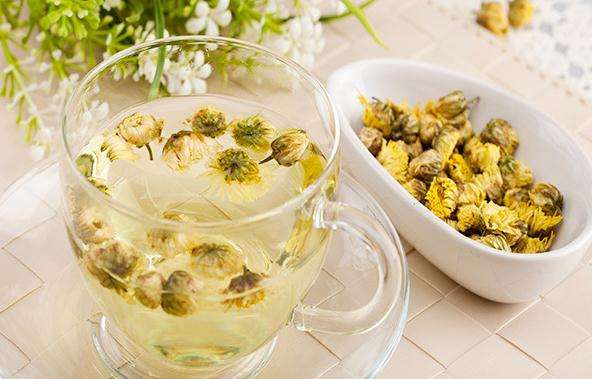 脸上痘痘除不尽,总是“春风吹又深”,这样做让你脸上痘痘去无踪