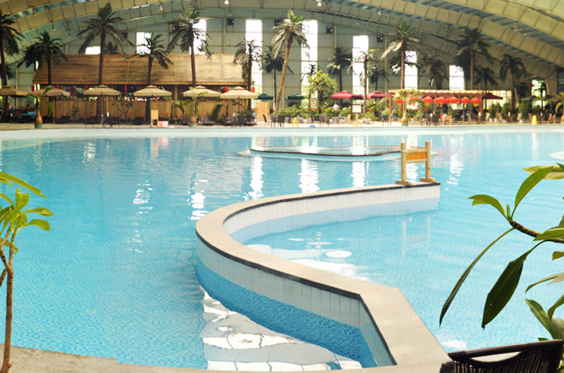 好似北京闹市中的瑶池仙境，使紧张的神经放松，运河苑温泉水世界