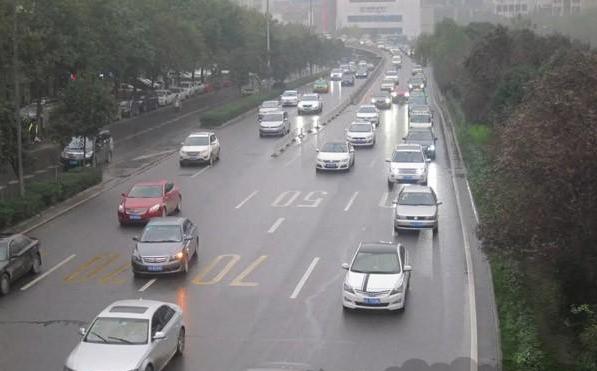 安全驾驶技巧避开陷阱的有效方法,8个实用的安全驾驶技巧