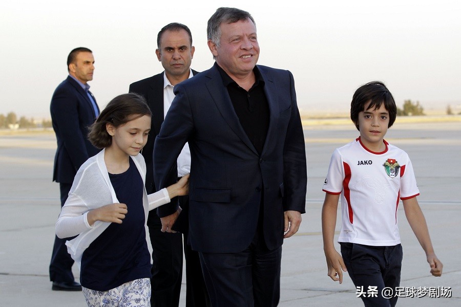 不愧是银河战舰,这些名人也是皇马球迷