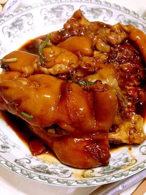 烧排骨炒糖色用白糖好还是冰糖好,红烧肉炒糖色用冰糖还是白糖