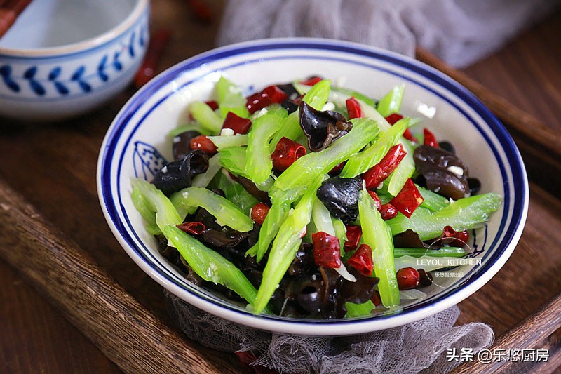 适合夏天吃的几种凉菜,夏天凉菜100道菜谱大全