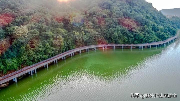 杭州临安区青山湖别墅,临安区青山湖游步道