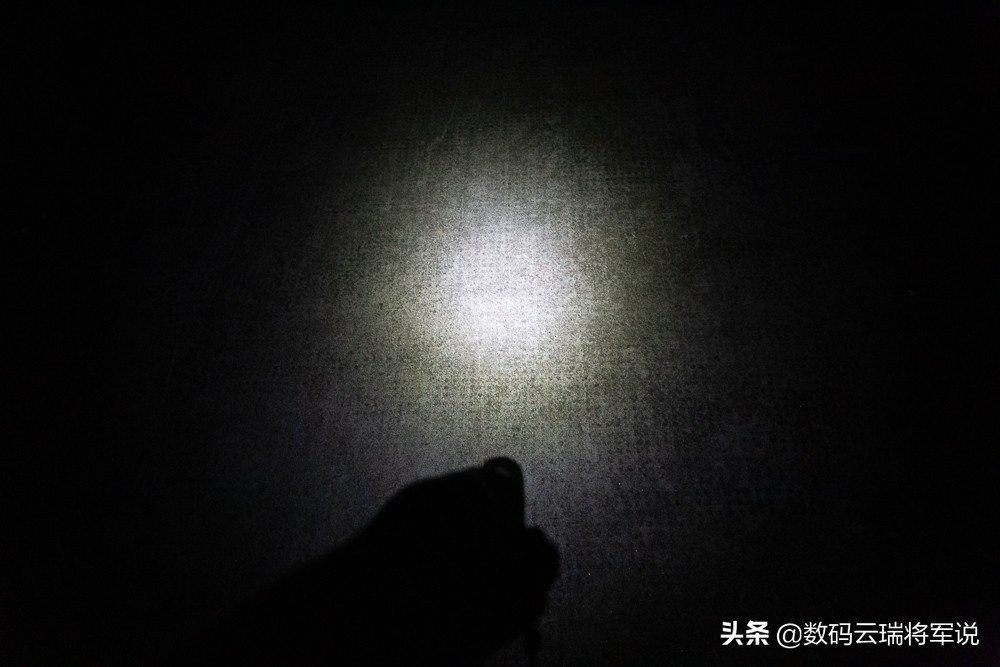 纳拓雷鸣手电筒ip4-6和ip1-3,纳拓户外强光手电筒结构