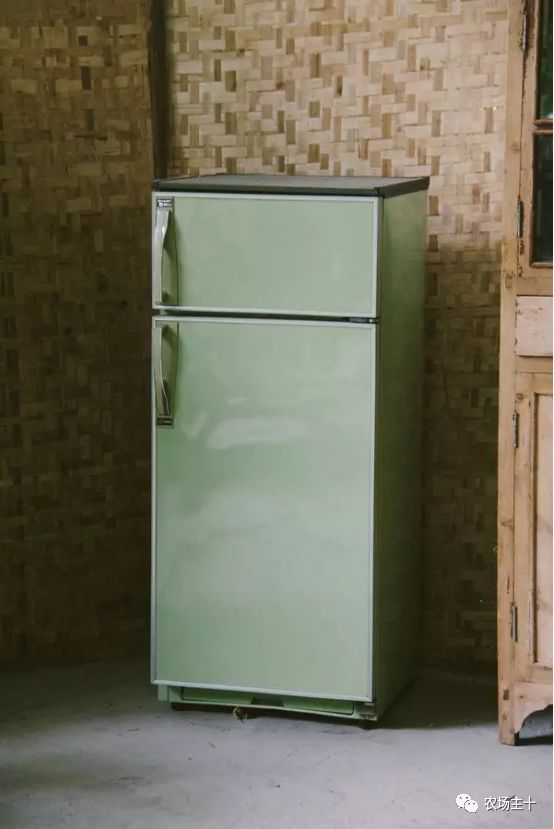 总共花了不到700元改造的废弃小院,花4万改造房子